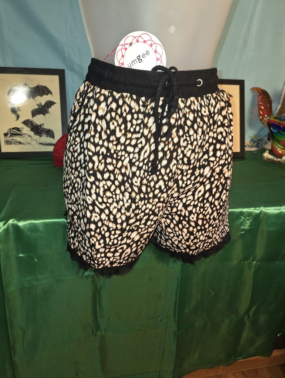 Umgee Black & Cream Leopard-Print High Waist Drawstring Shorts